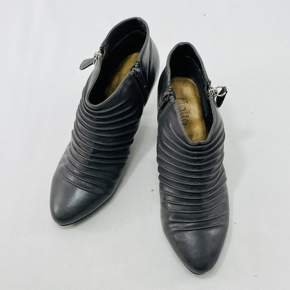Rialto Women Shoes Ankle Boots Kitten Heel 6M Workwear Point Toe Ruffle Side Zip